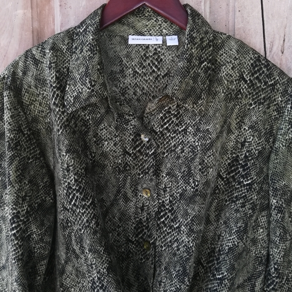Green Python Print Shirt - Picture 2 of 6